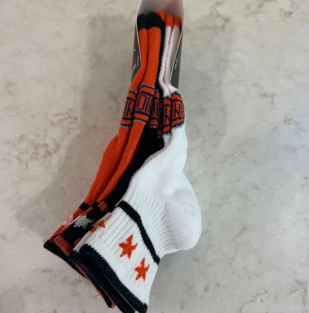 NWT Boy's New York Knicks Ultra Game 3 Pairs Quarter Cut Socks